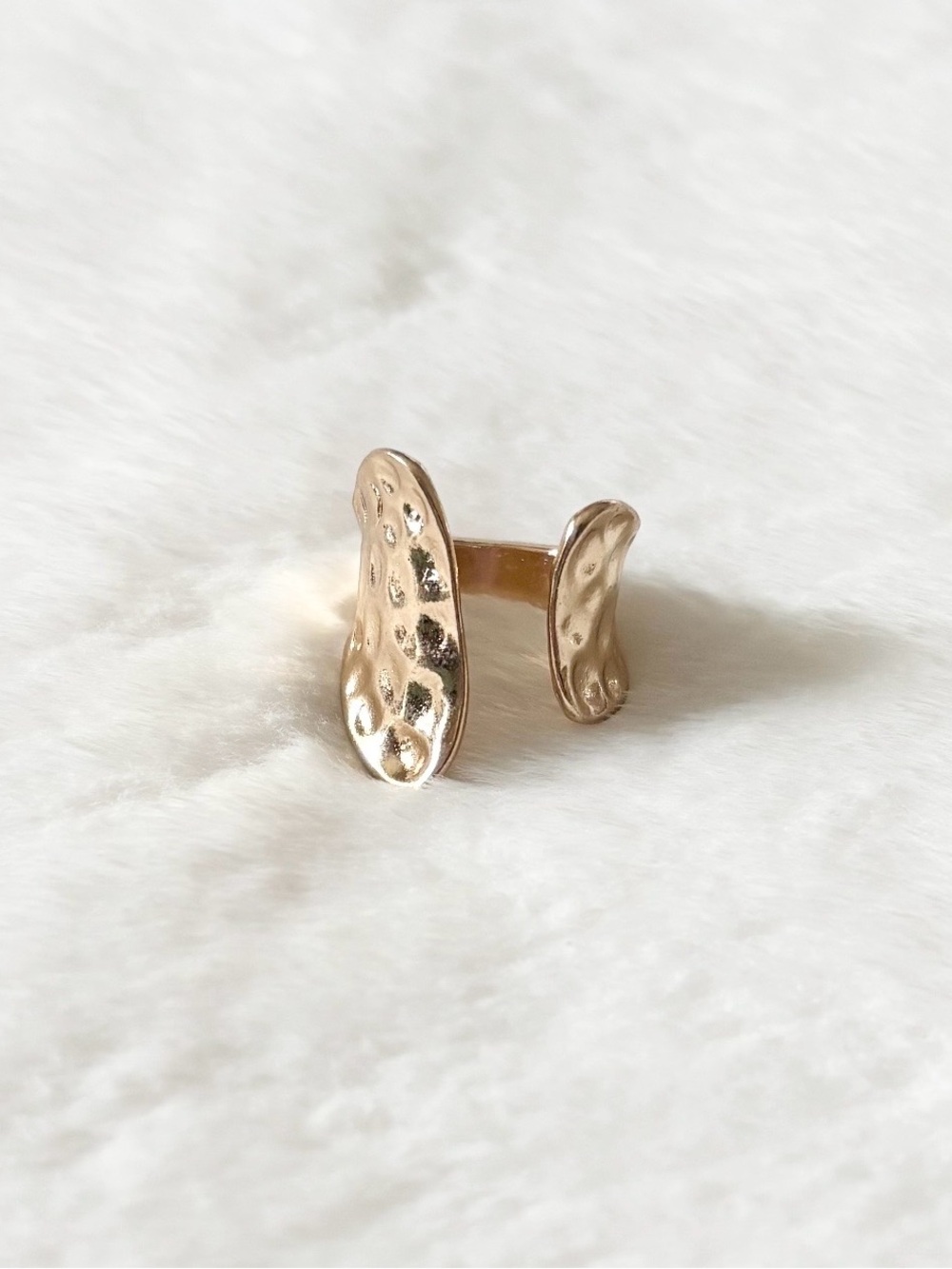 5/$15 🩷 MUST BUNDLE Hammered Open Band Ring in Gold